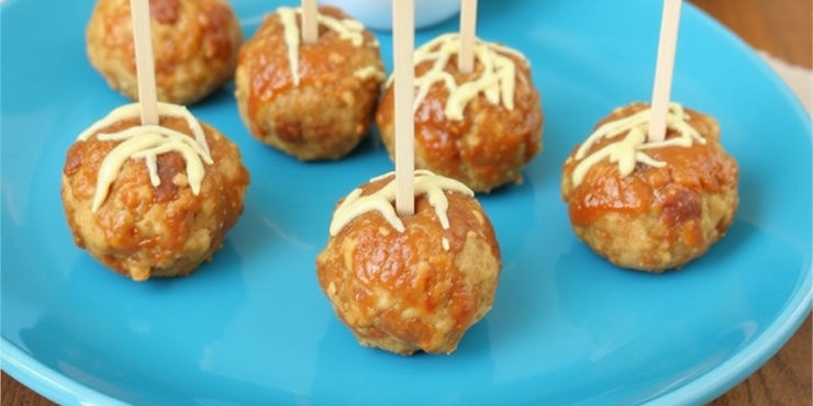 Sriracha and Cheddar Sausage Balls