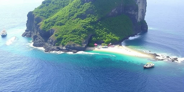 Little San Salvador Island